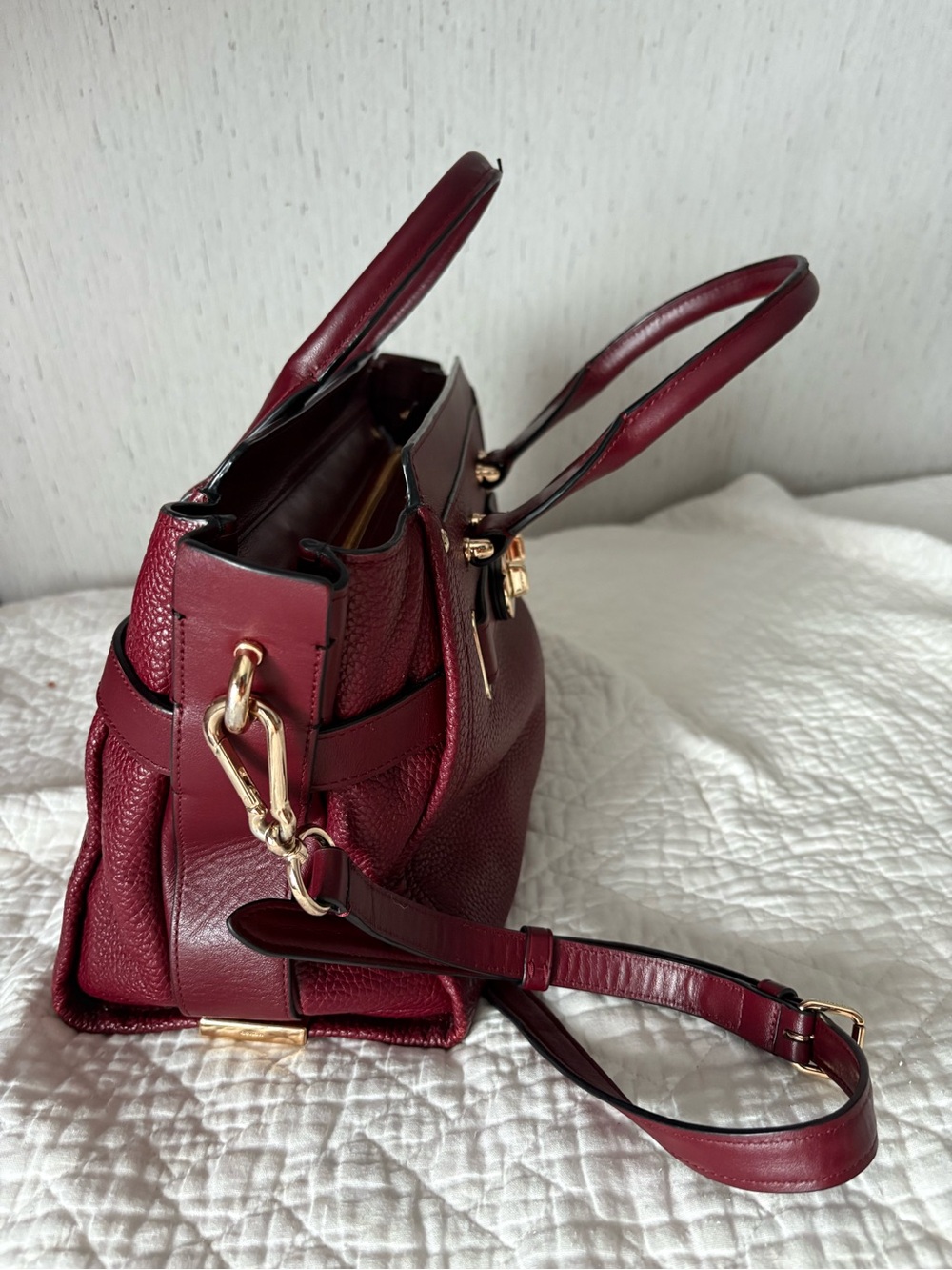 Coach swagger crossbody red gold large leather purse please read broken handle - Picture 6 of 11